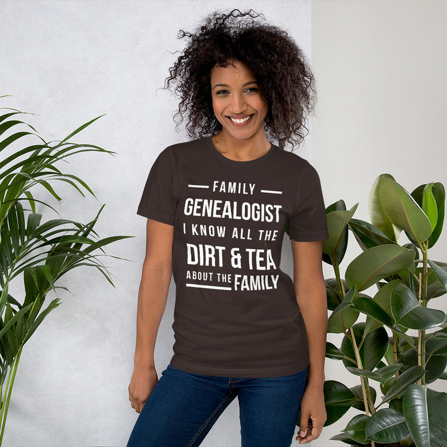 Family Genealogist Unisex T-Shirt - That Family Reunion Chick